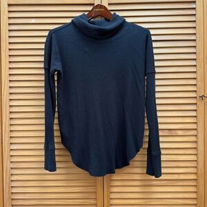 TNA Aritiza Waffle knit long sleeve XS